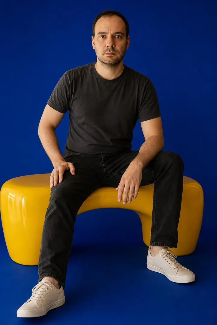 AI Photoshoot · Colour studio